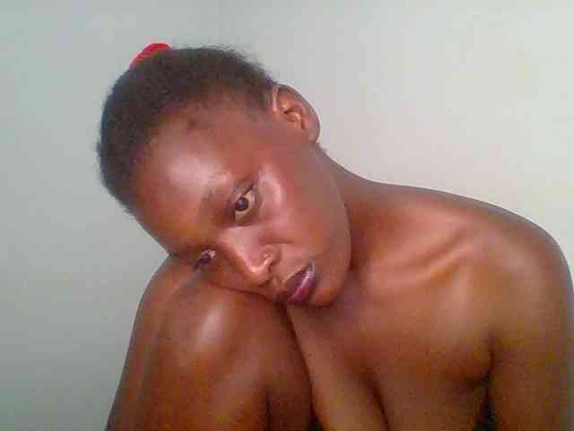 Chocolate-saucy webcam