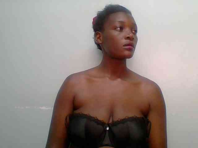 Chocolate-saucy webcam