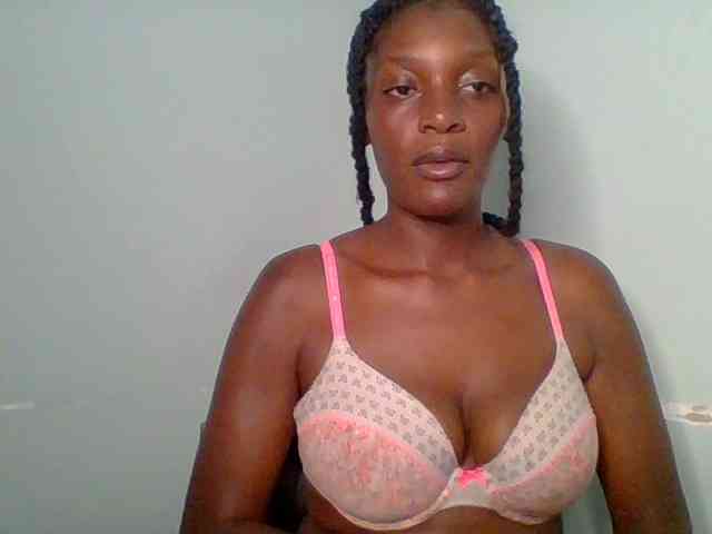 Chocolate-saucy webcam