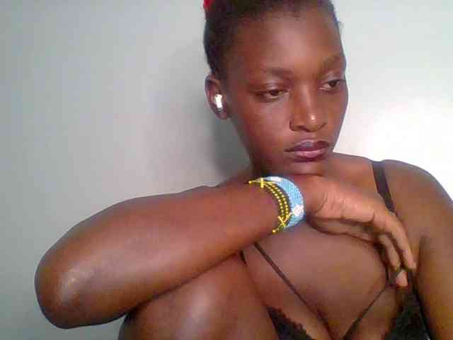 Chocolate-saucy webcam