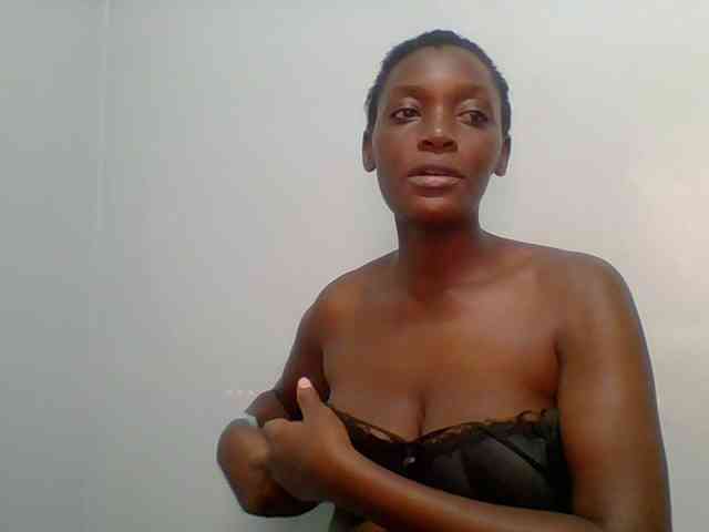 Chocolate-saucy webcam