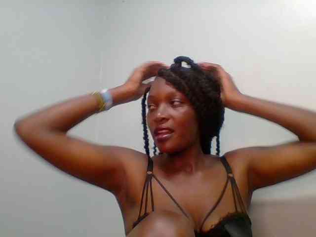 Chocolate-saucy webcam