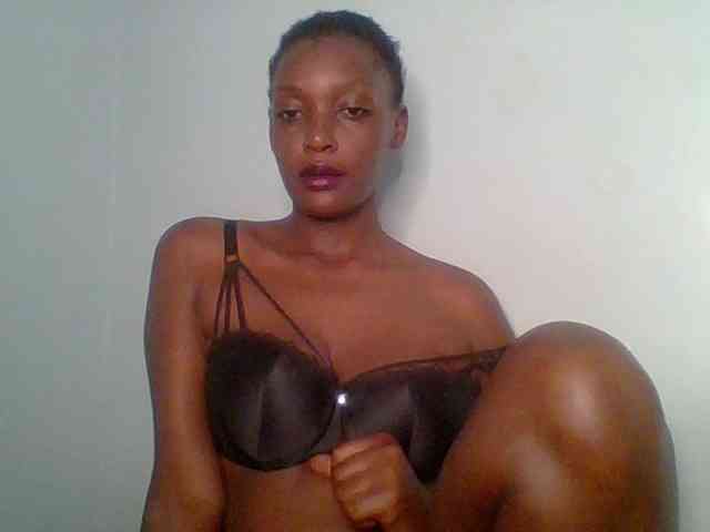 Chocolate-saucy webcam