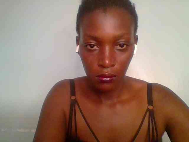 Chocolate-saucy webcam