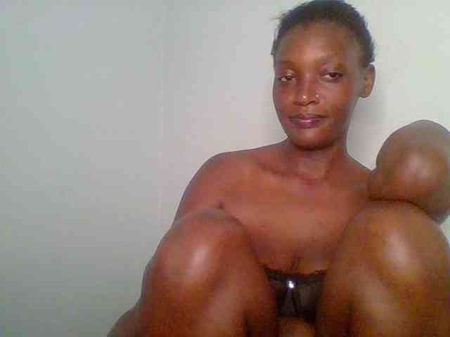 Chocolate-saucy webcam