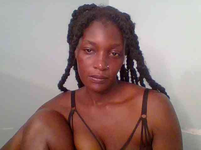 Chocolate-saucy webcam