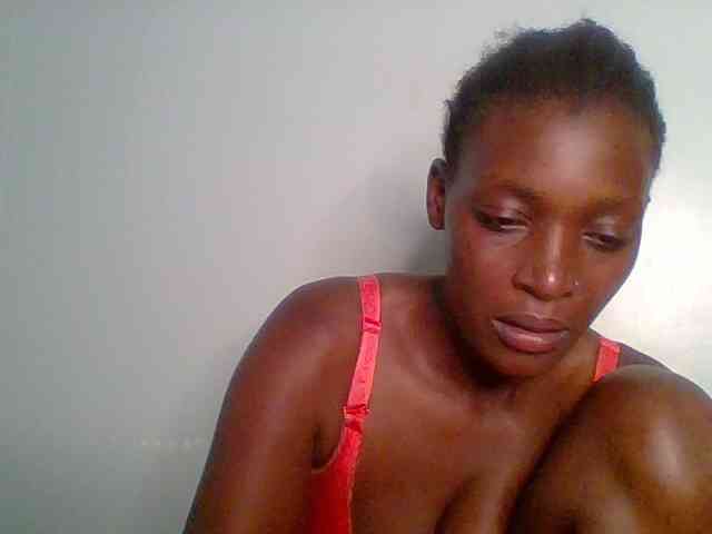 Chocolate-saucy webcam