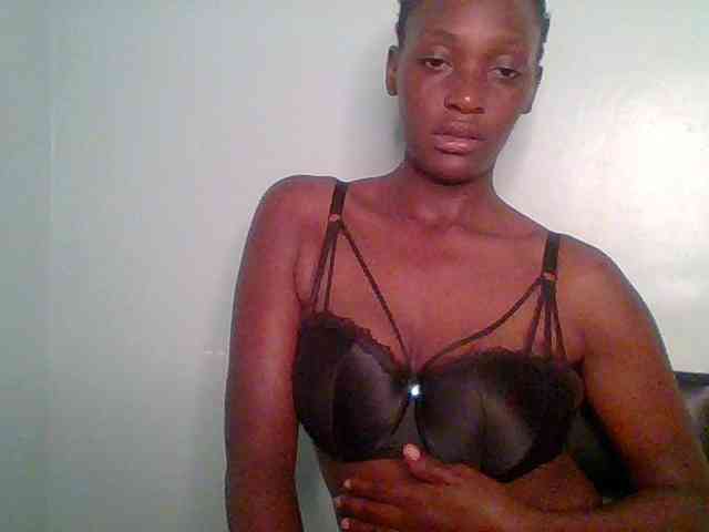 Chocolate-saucy webcam