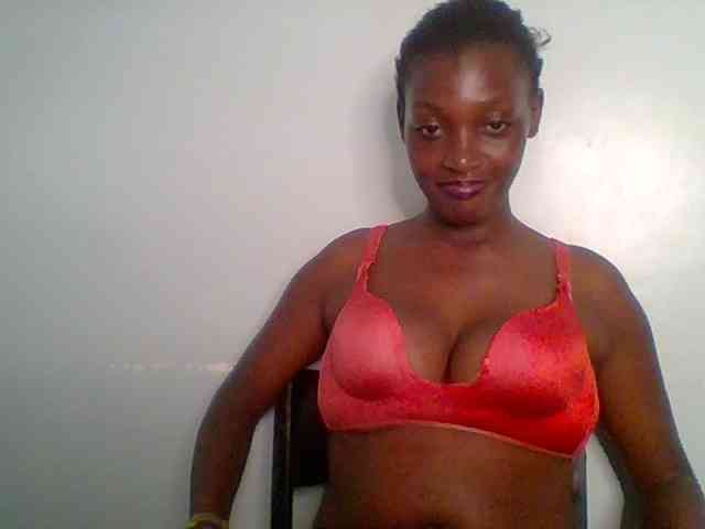 Chocolate-saucy webcam