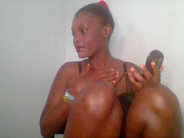 Chocolate-saucy webcam