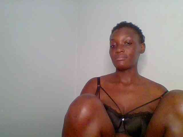 Chocolate-saucy webcam