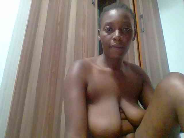 Chocolate-saucy webcam