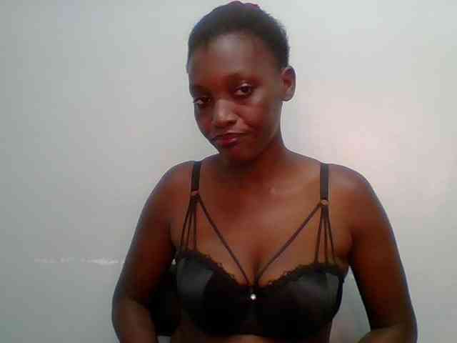 Chocolate-saucy webcam