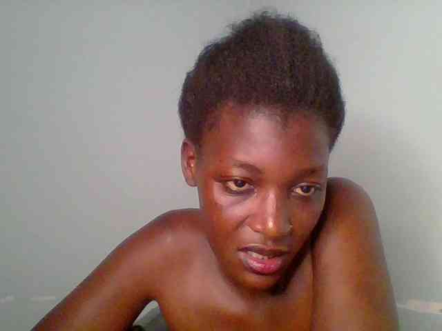 Chocolate-saucy webcam