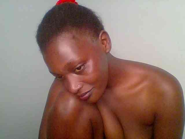 Chocolate-saucy webcam