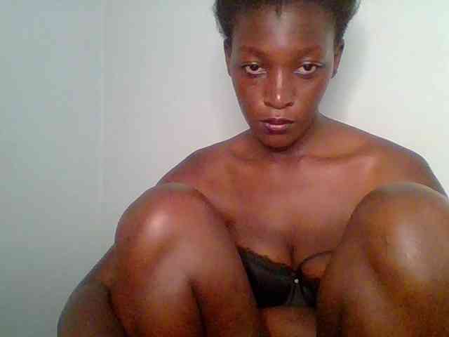 Chocolate-saucy webcam