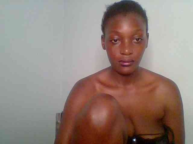 Chocolate-saucy webcam