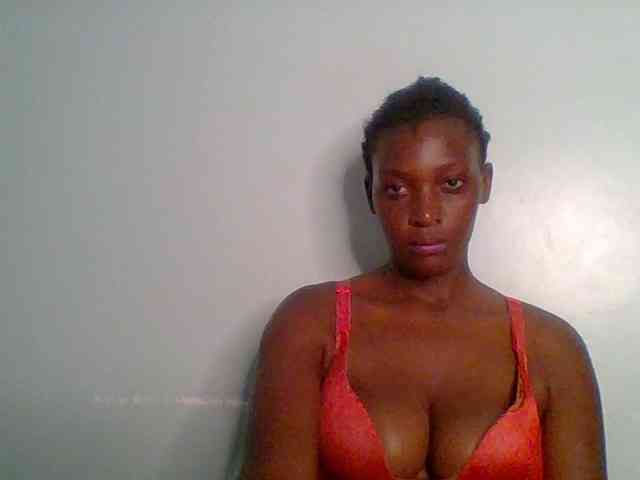 Chocolate-saucy webcam