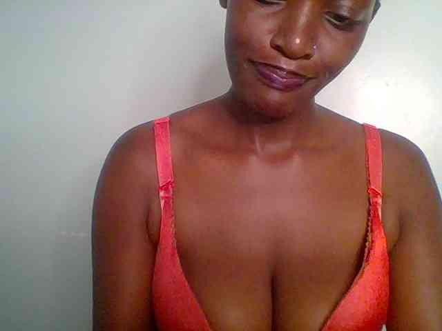 Chocolate-saucy webcam