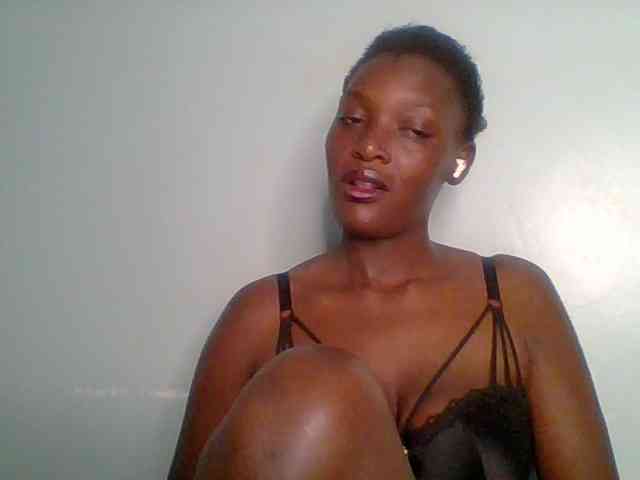 Chocolate-saucy webcam