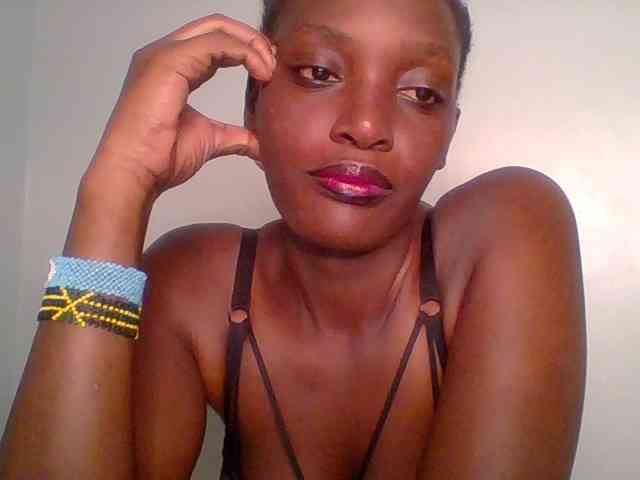 Chocolate-saucy webcam