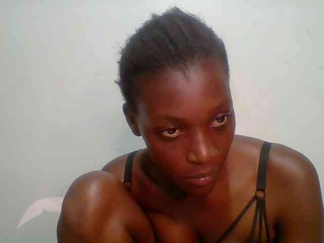 Chocolate-saucy webcam