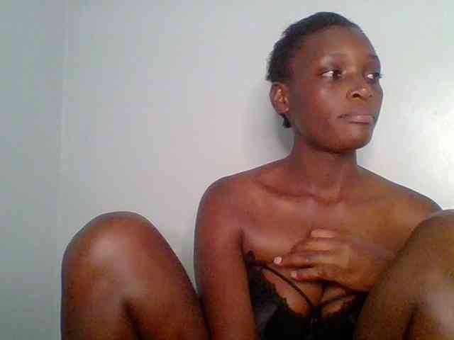 Chocolate-saucy webcam