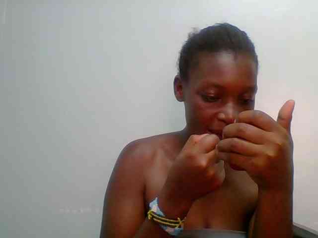 Chocolate-saucy webcam