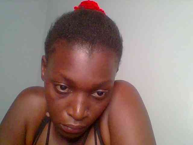 Chocolate-saucy webcam