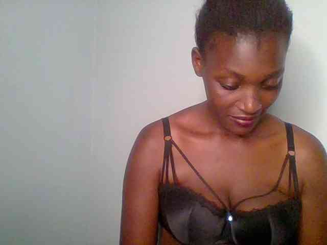 Chocolate-saucy webcam