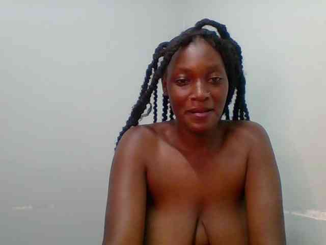 Chocolate-saucy webcam