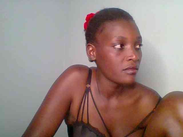 Chocolate-saucy webcam