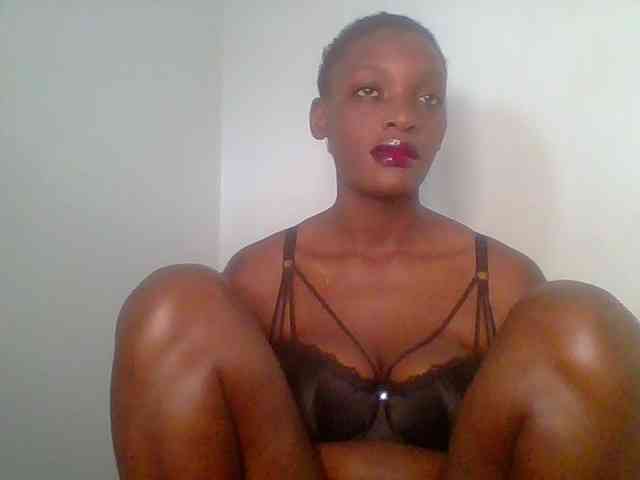 Chocolate-saucy webcam