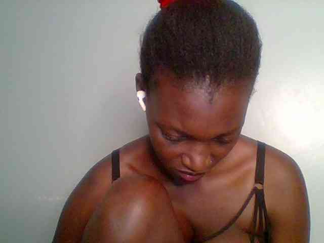 Chocolate-saucy webcam