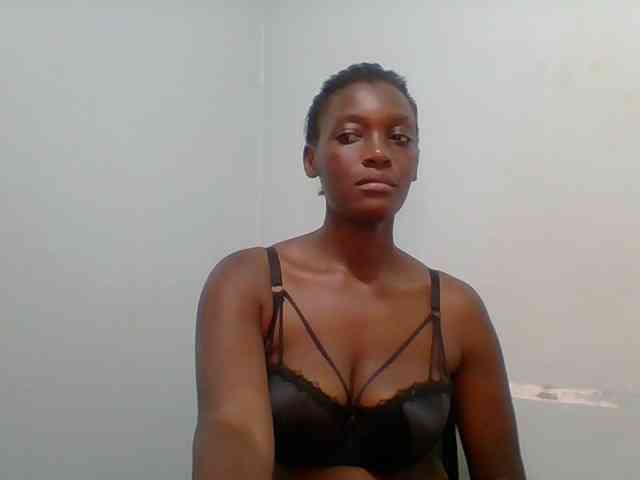 Chocolate-saucy webcam