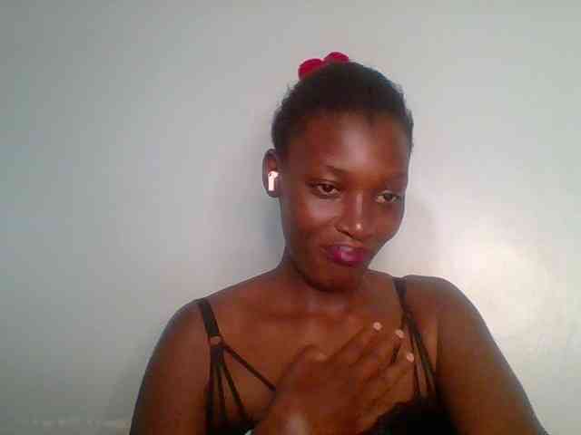 Chocolate-saucy webcam