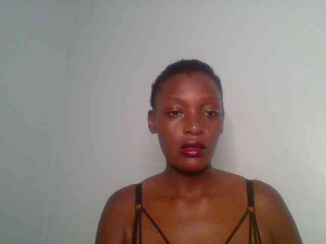 Chocolate-saucy webcam