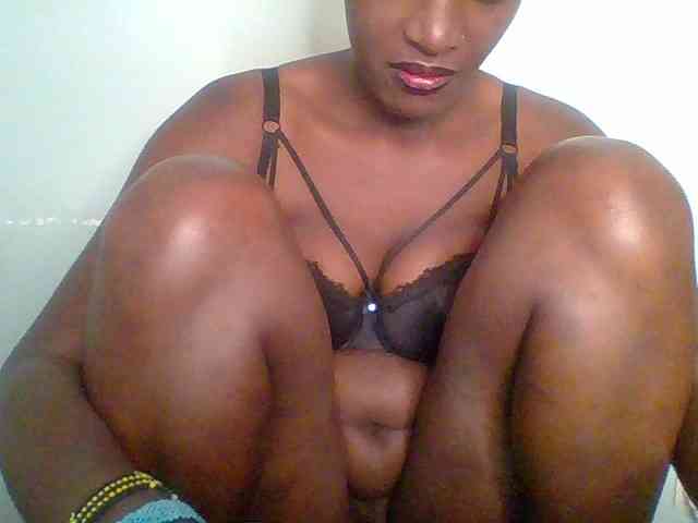 Chocolate-saucy webcam
