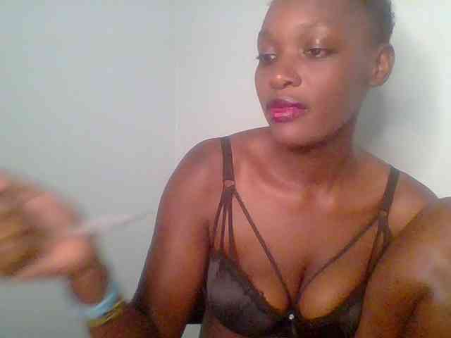 Chocolate-saucy webcam