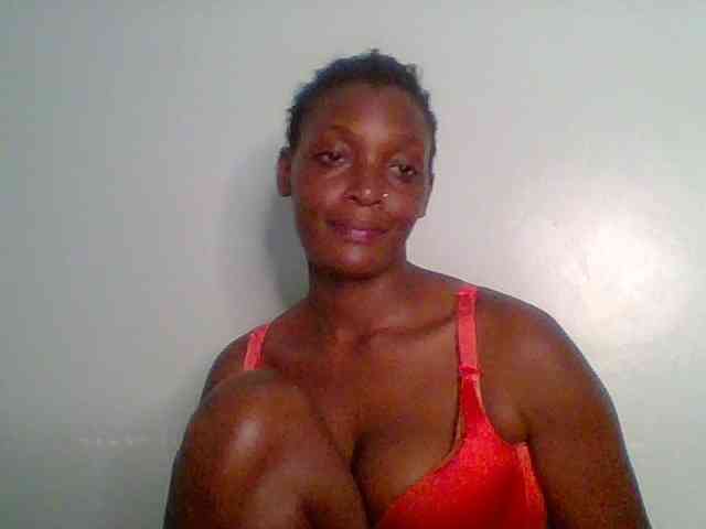 Chocolate-saucy webcam