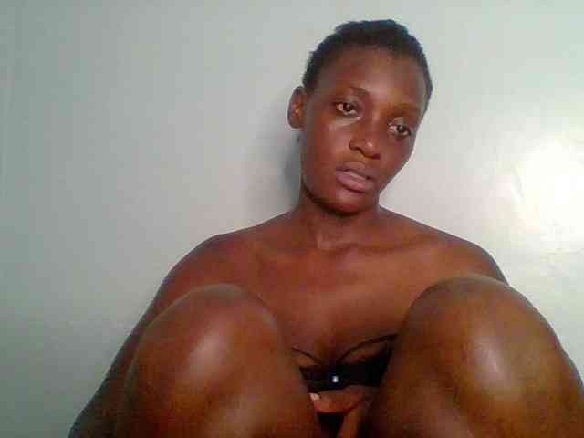 Chocolate-saucy webcam