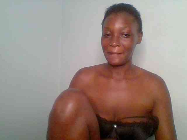 Chocolate-saucy webcam