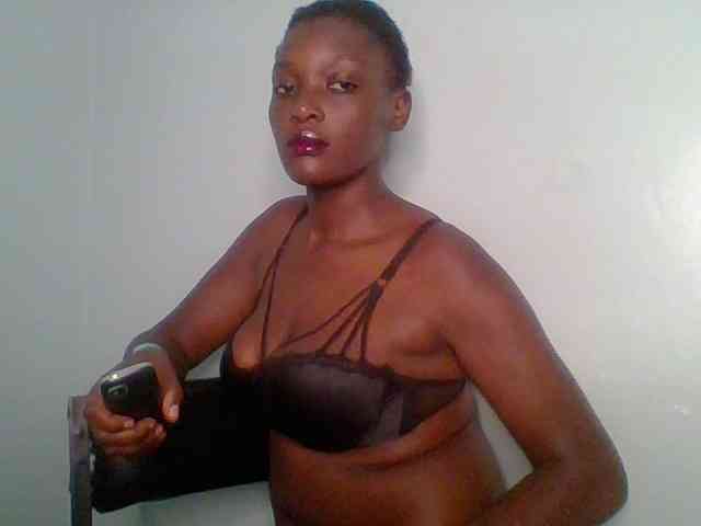 Chocolate-saucy webcam