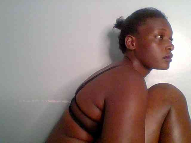 Chocolate-saucy webcam