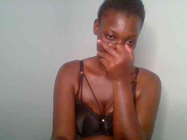 Chocolate-saucy webcam