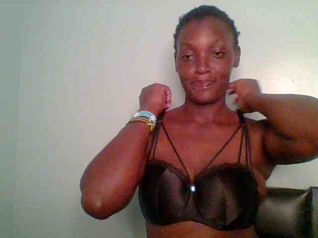 Chocolate-saucy webcam