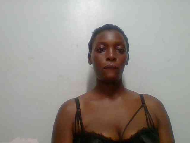 Chocolate-saucy webcam