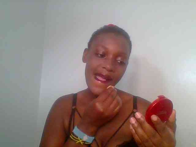 Chocolate-saucy webcam