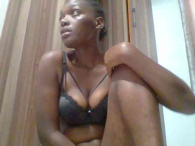 Chocolate-saucy webcam