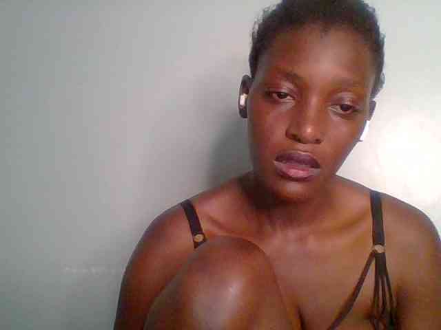 Chocolate-saucy webcam